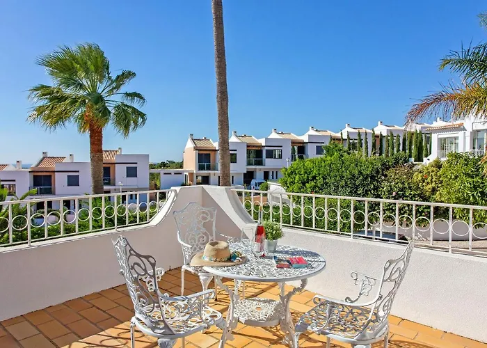 Villa Ninho Da Aguia By *