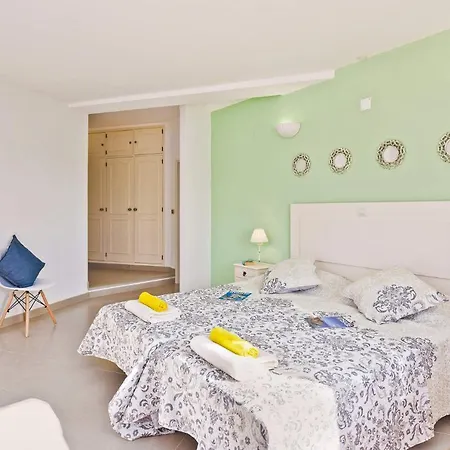 Ninho Da Aguia By Willa Albufeira